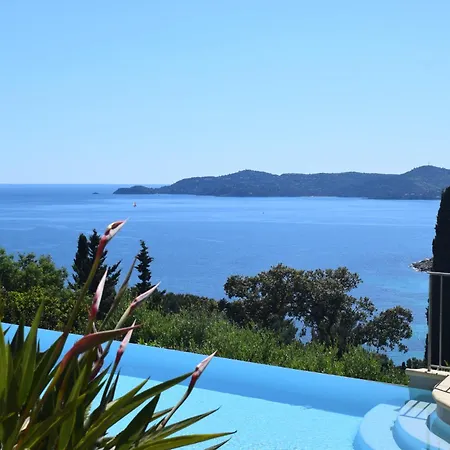 Bed & Breakfast La Bastide D'aiguebelle *